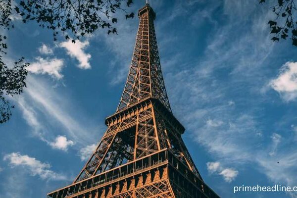 Playbattlesquare Exploring Paris After Dark