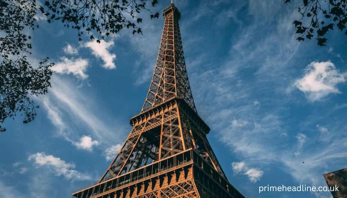 Playbattlesquare Exploring Paris After Dark